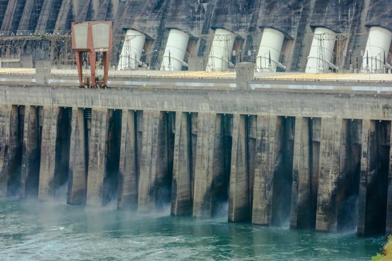 Por ano, o País desperdiça o consumo gerado por meia Usina Hidrelétrica de Itaipu, uma das três maiores do mundo. Foto: Kelsen Fernandes/ Fotos Públicas