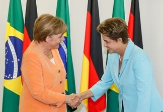 Dilma Rousseff recebe a chanceler alemã Angela Merkel, no Palácio do Planalto. Foto: Roberto Stuckert Filho/ PR