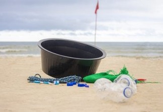 Plasvale lança produtos feitos a partir de resíduos retirados das praias