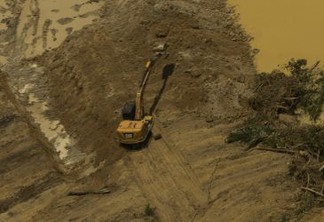 Mineração de ouro ameaça reservas indígenas na Amazônia