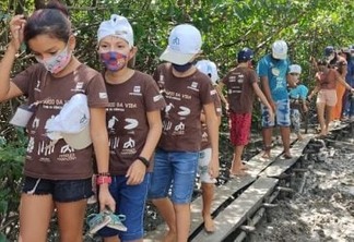 Projeto mobiliza crianças e jovens para a conservação dos manguezais amazônicos