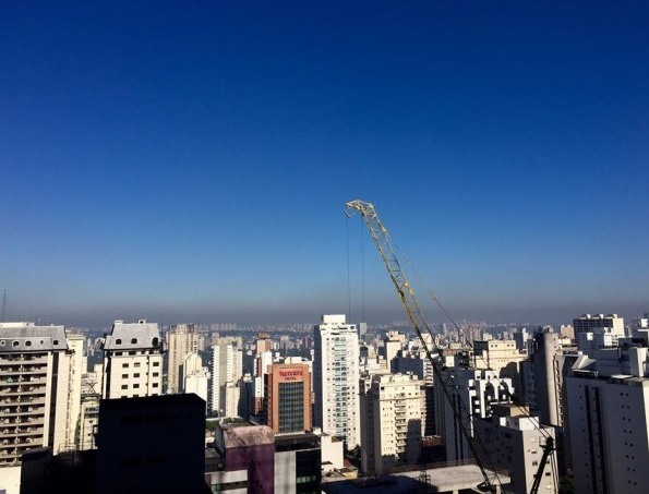 Vista de São Paulo a partir da sede da SOS Mata Atlântica, na Avenida Paulista. Foto: Marcia Hirota - junho de 2016