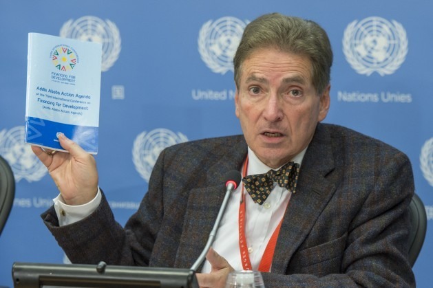 Alfred de Zayas, especialista independente sobre a promoção de uma ordem internacional democrática e equitativa. Foto: Cia Pak/ONU