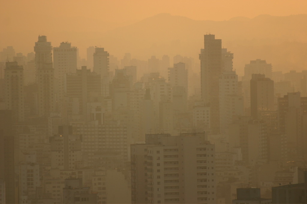 Poluição atmosférica na cidade de São Paulo. Foto: Flickr/Thomas Hobbs (cc)
