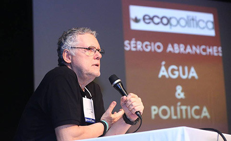 O problema da escassez hídrica não pode ser resolvido apenas com políticas ambientais, destaca Sérgio Abranches. 