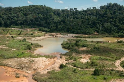 A mineração provoca grandes prejuízos aos patrimônios naturais da humanidade. Foto: © Zig Koch/WWF