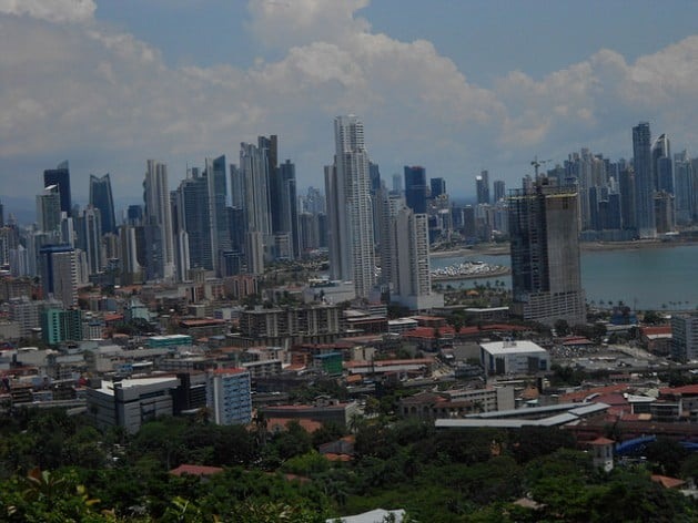 Cidade do Panamá, uma das que têm maior crescimento na América Latina. A Habitat III, que acontecerá em outubro, em Quito, estabelecerá a Nova Agenda Urbana. Foto: Emilio Godoy/IPS