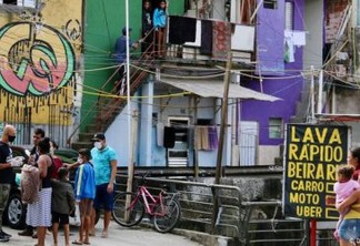 "A favela não está em home office"