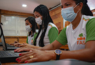 Programa de Educação beneficia mais de 17 mil pessoas em comunidades da Amazônia